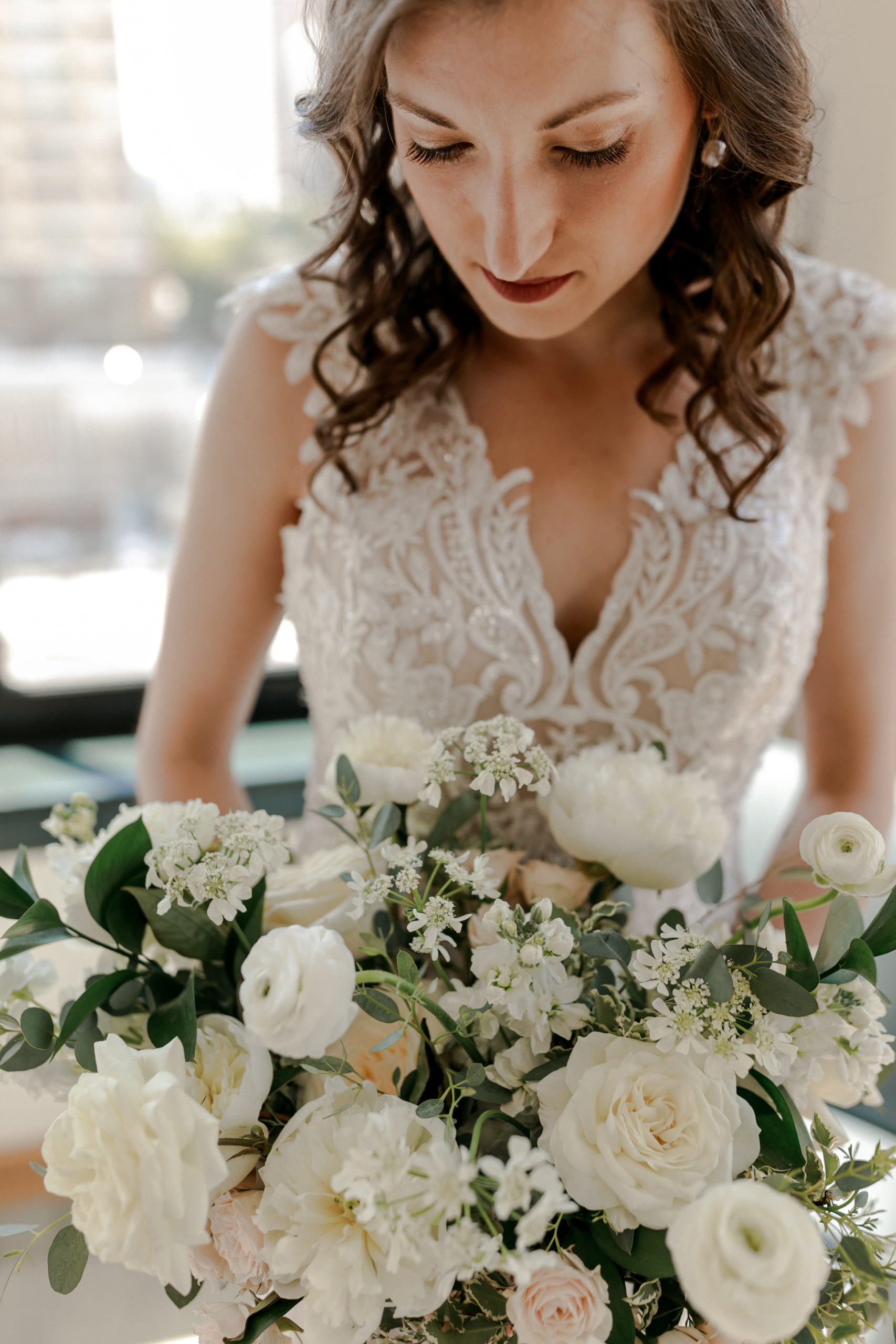 bridal bouquet for Detroit elopement wedding